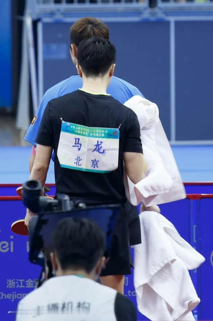 10077好夸张的体质差…近大远小不存在了 感觉能把姐超市😱 