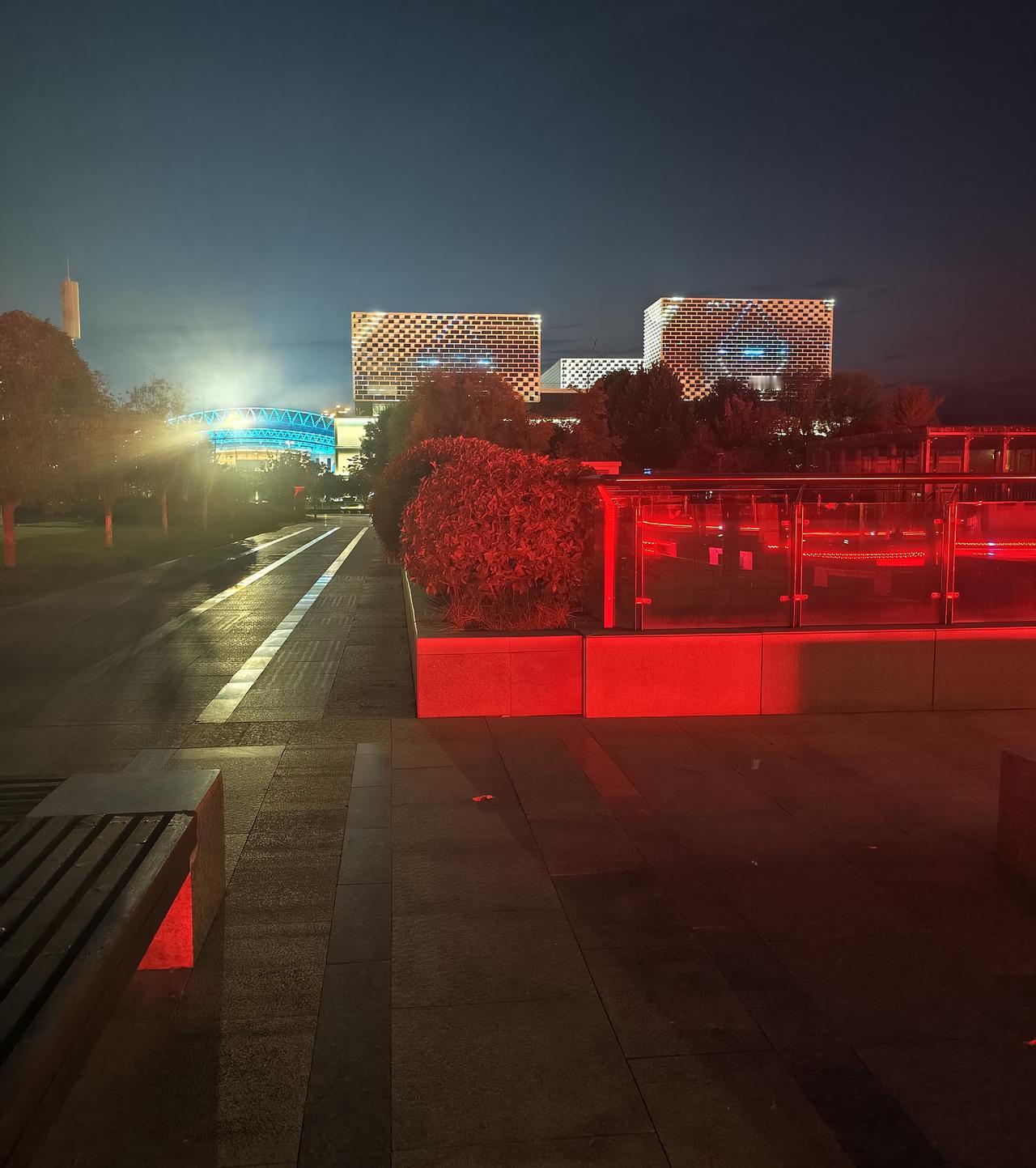 费城半导体大涨对A股的潜在传导

短期来看，9月4日晚间SOX大涨3%的信号，可