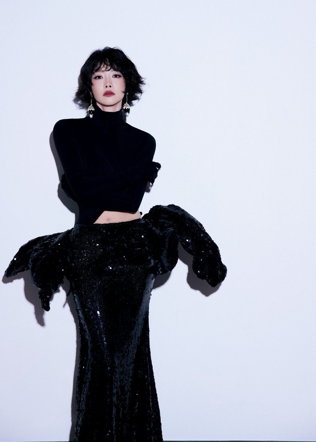 宋茜演绎Stéphane Rolland 2024 秋冬高级定制系列！短发不好造