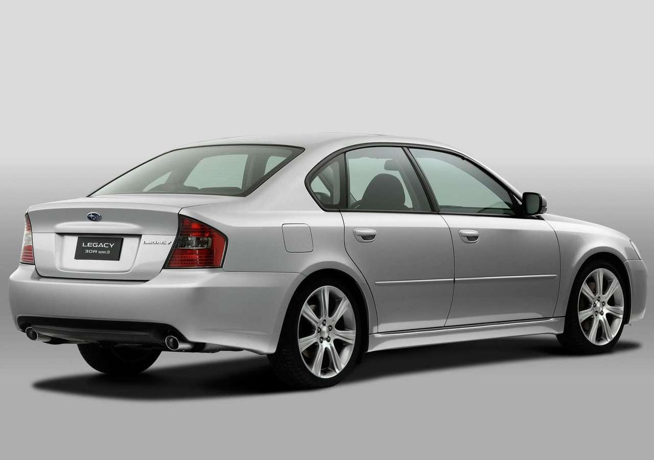 斯巴鲁力狮 2004力狮三厢版（Legacy Sedan，BL第四代）全系标配对
