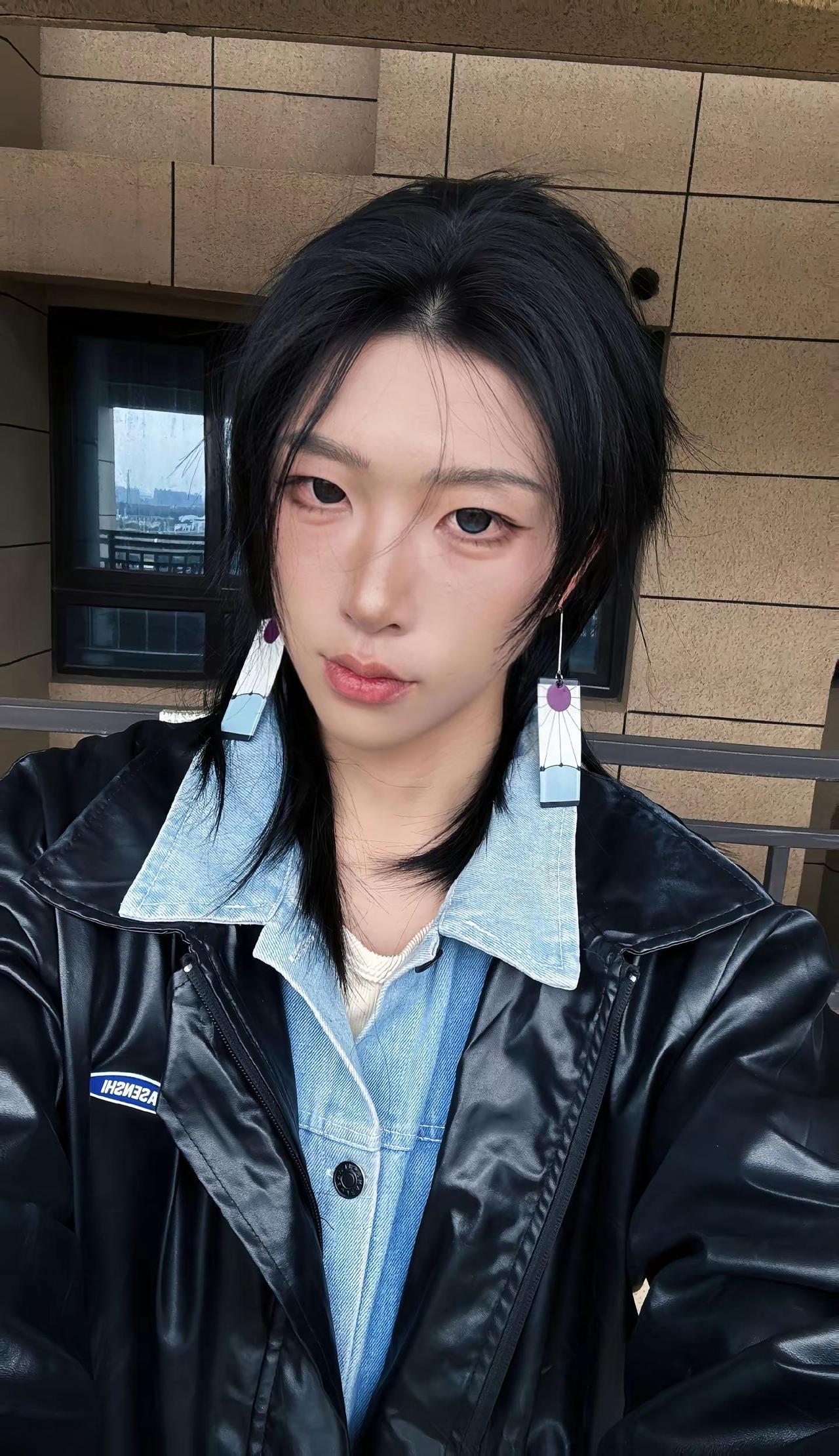 不当女模的时候在当男模。