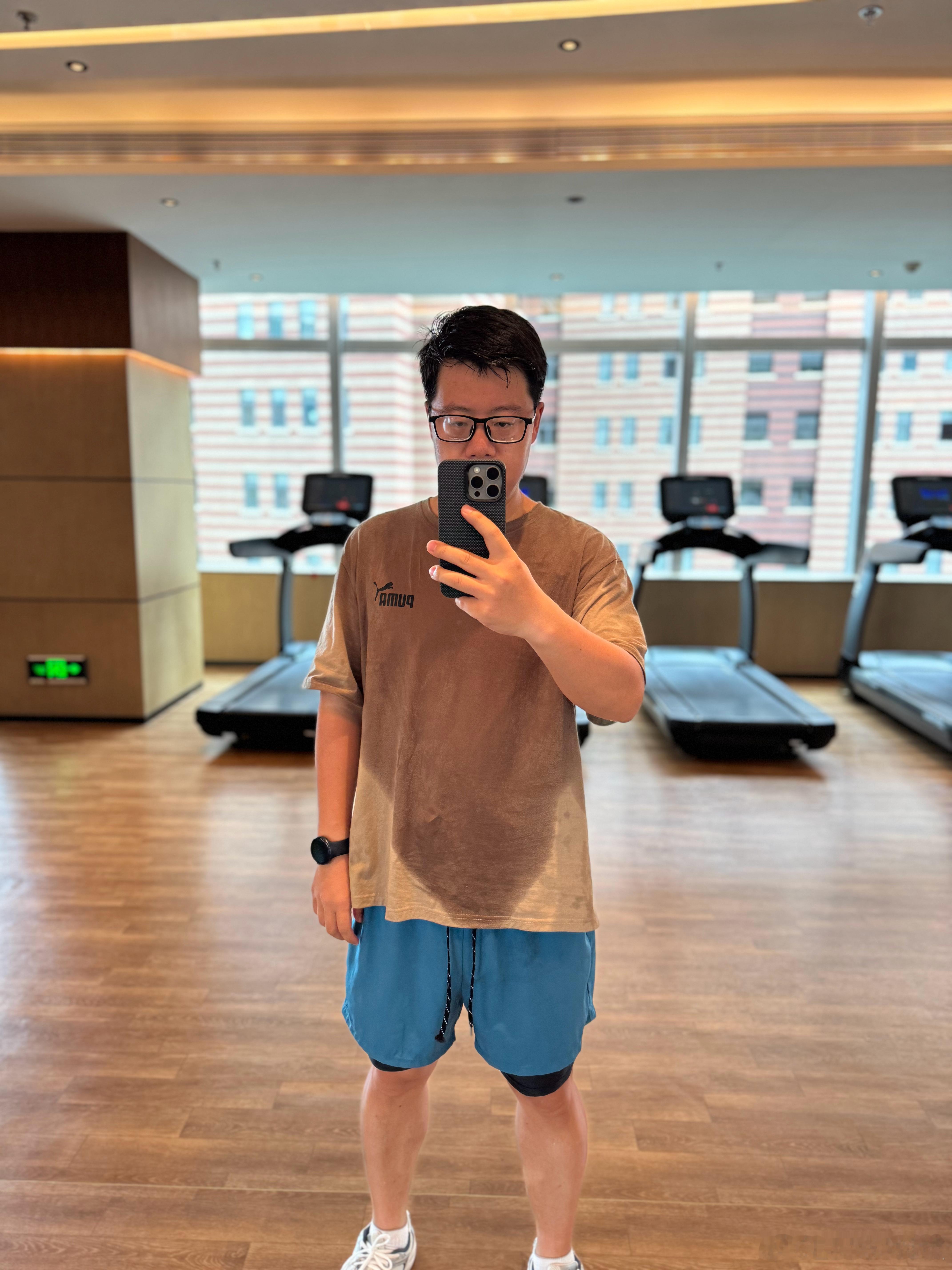 这届年轻人减肥开始讲究情绪价值减肥不难，难的是怎么增肌……求助[爱慕][爱慕][