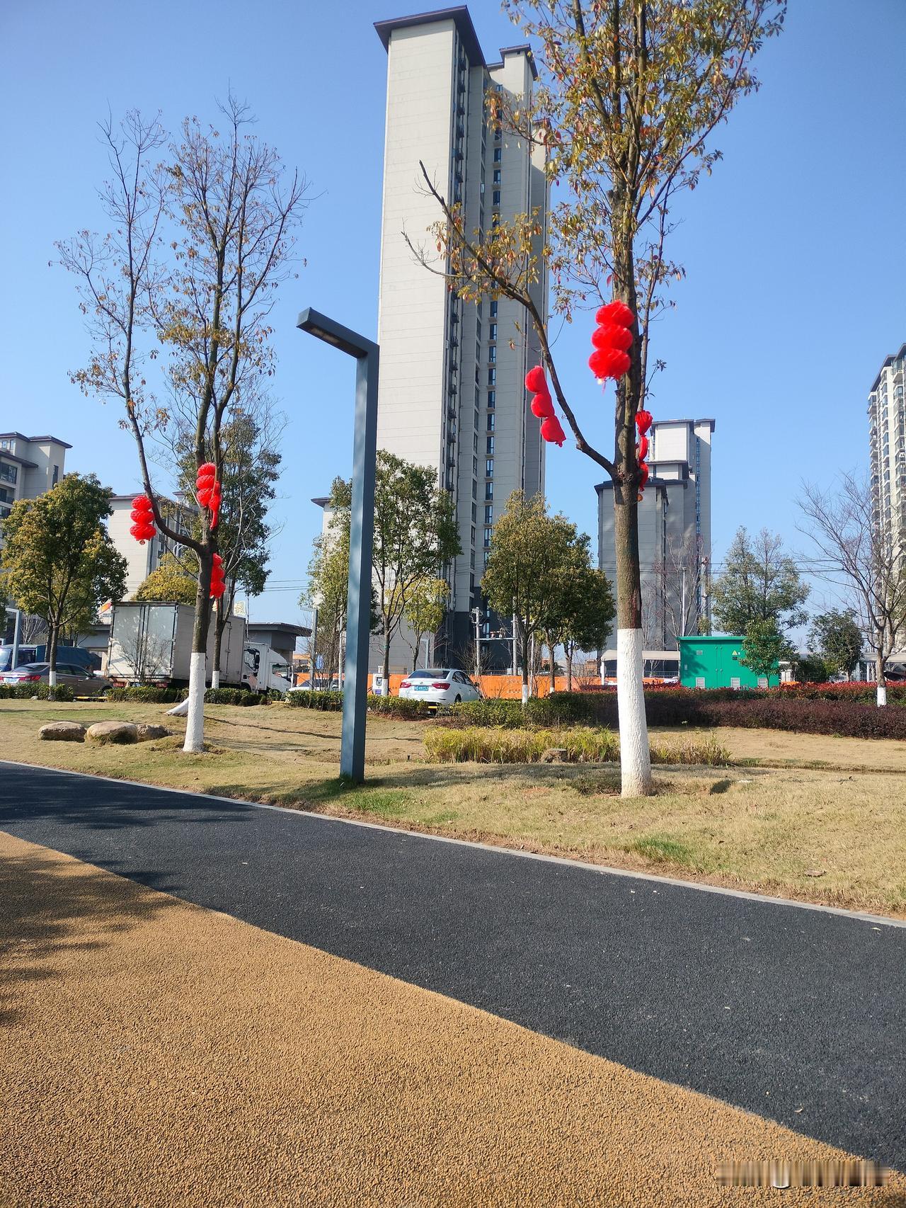 春日生活打卡季 春日已至，这是一场与时光的温柔约见。春天总是悄无声息地改写世界，