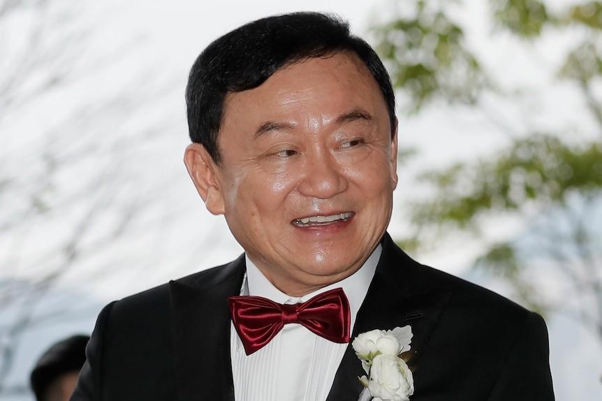 出过四位总理的西那瓦家族
如今只剩父女并肩站在监狱门口
泰国流亡者神话时代落幕