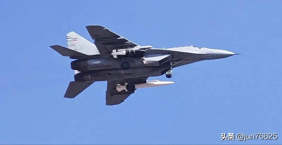 外置式火控系统：国产武器出口的新思路！
近日，塞尔维亚的米格-29先后展示了自己