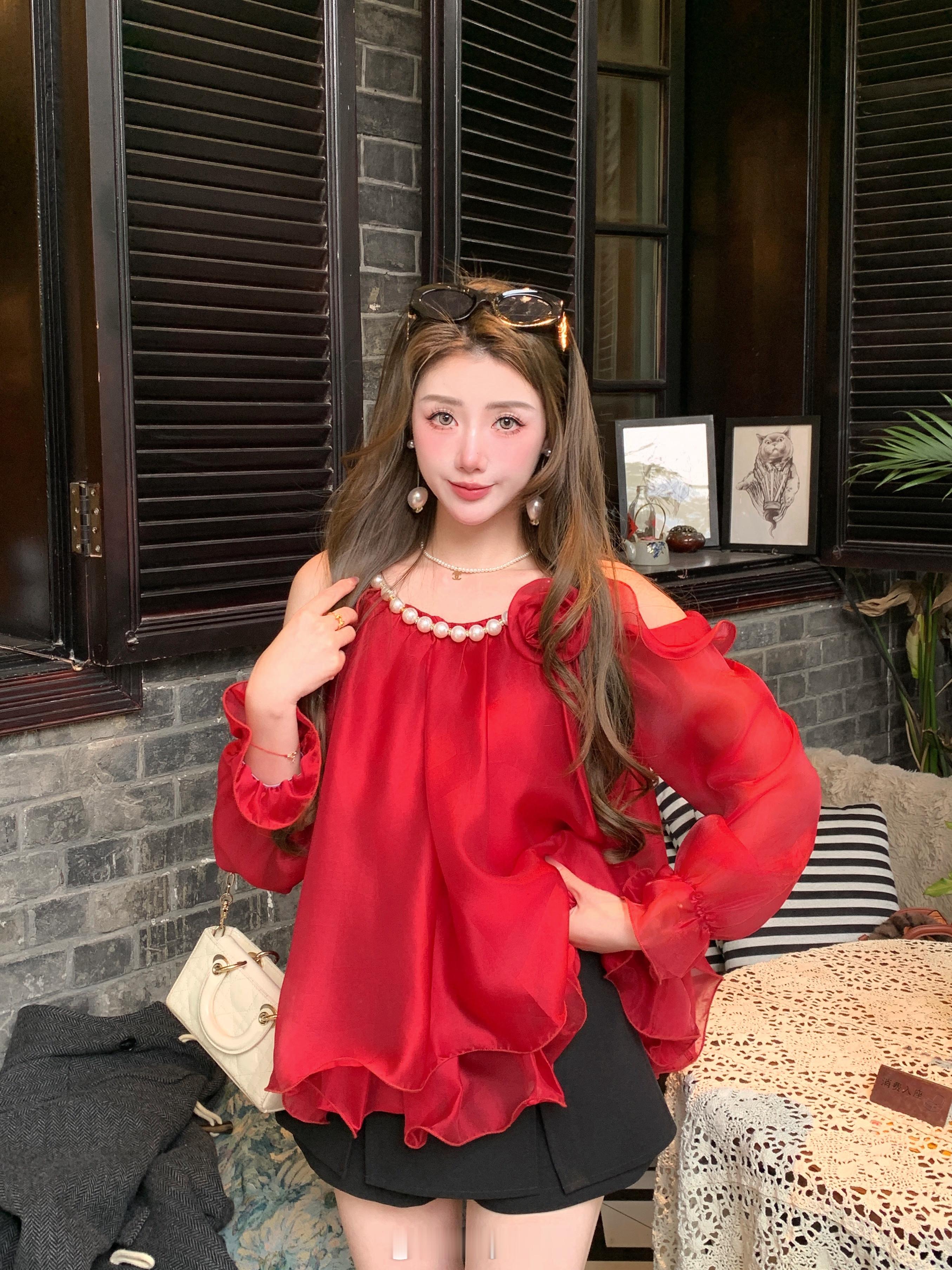 红色真的好显白啊！这件真的好衬我[心][心] 