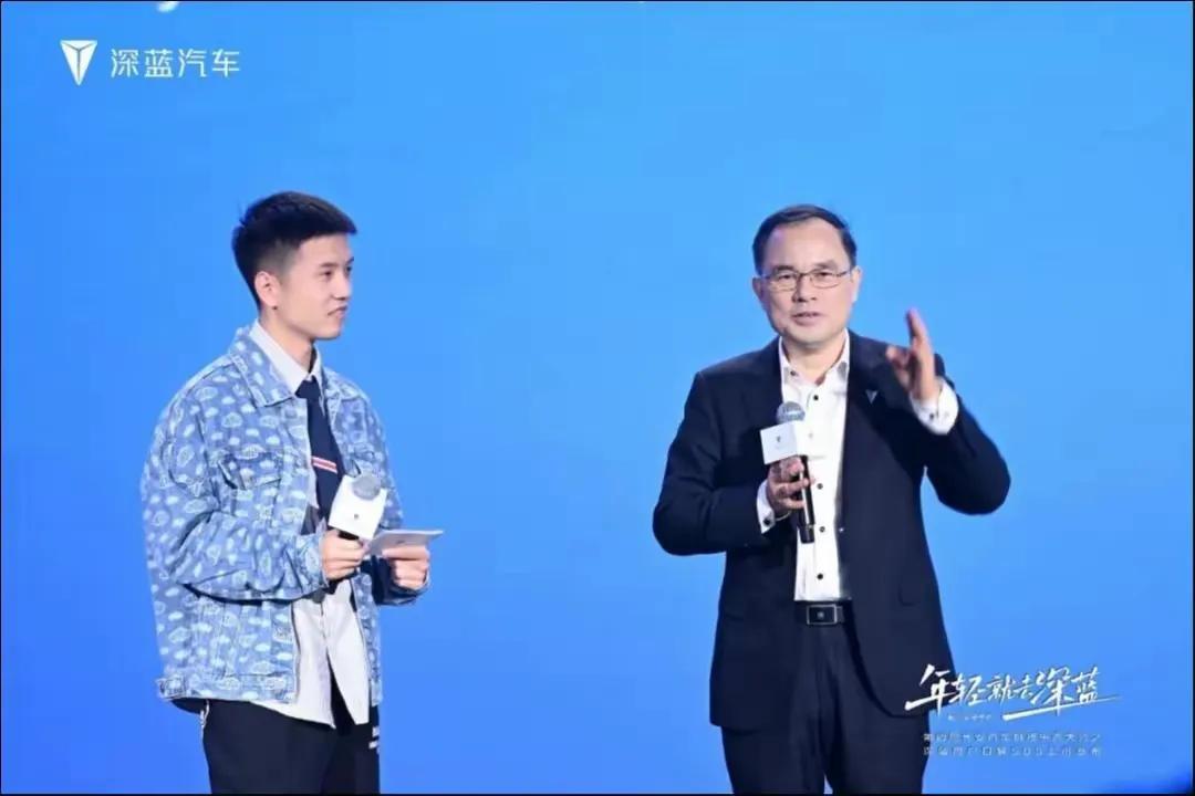 真是太搞笑了，万万没想到，“深蓝与阿维塔、启源一样哪个是亲儿子？”这样的话题出现
