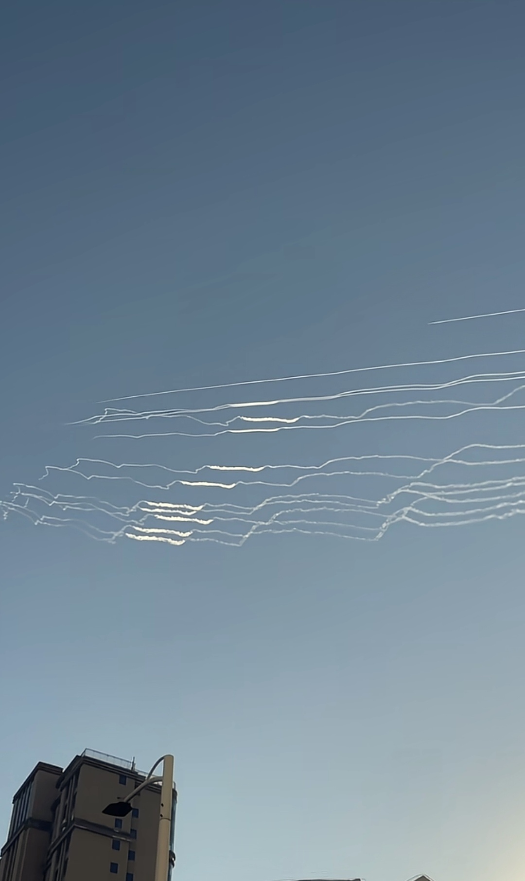 东部战区进行军事演习DY上刷到的福建平潭的天空 