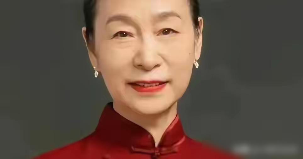 大师果然是大师，思想前卫，妥妥大女主风范。
30多年前便选择去父留子，将儿子独