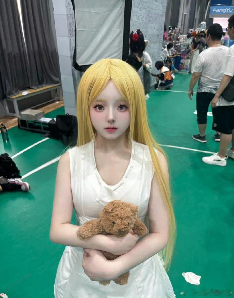 第五人格[超话] 第一次来漫展好开心ovo 