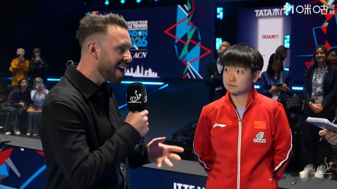 中国队3-2逆转战胜日本队，赛后采访时莎莎竟然飙起了英语，

莎莎说，
其实每一
