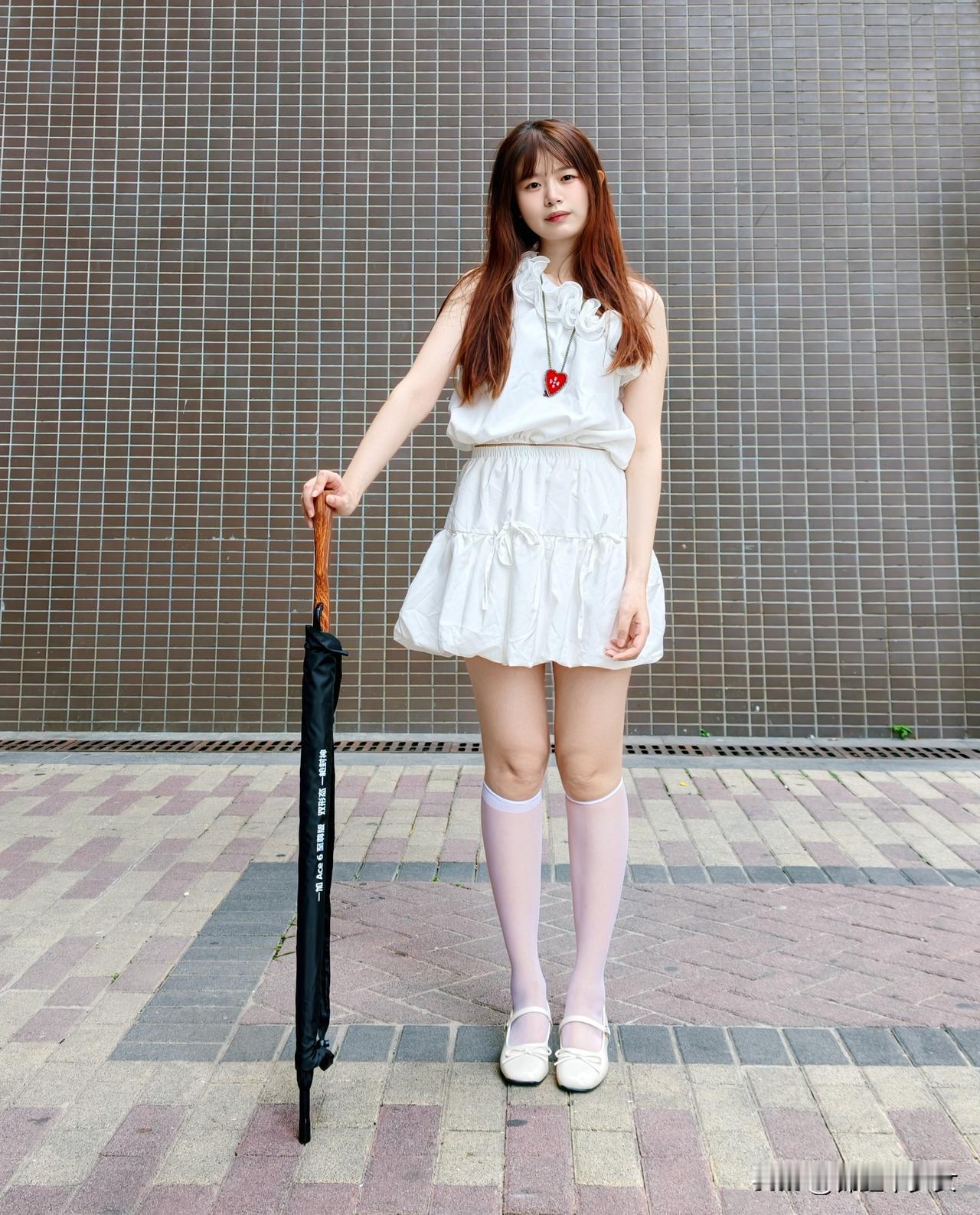 怎么回事，一加直接给我寄了一把“枪”❓❗哦不，原来是「枪型手柄的雨伞」，我都不敢