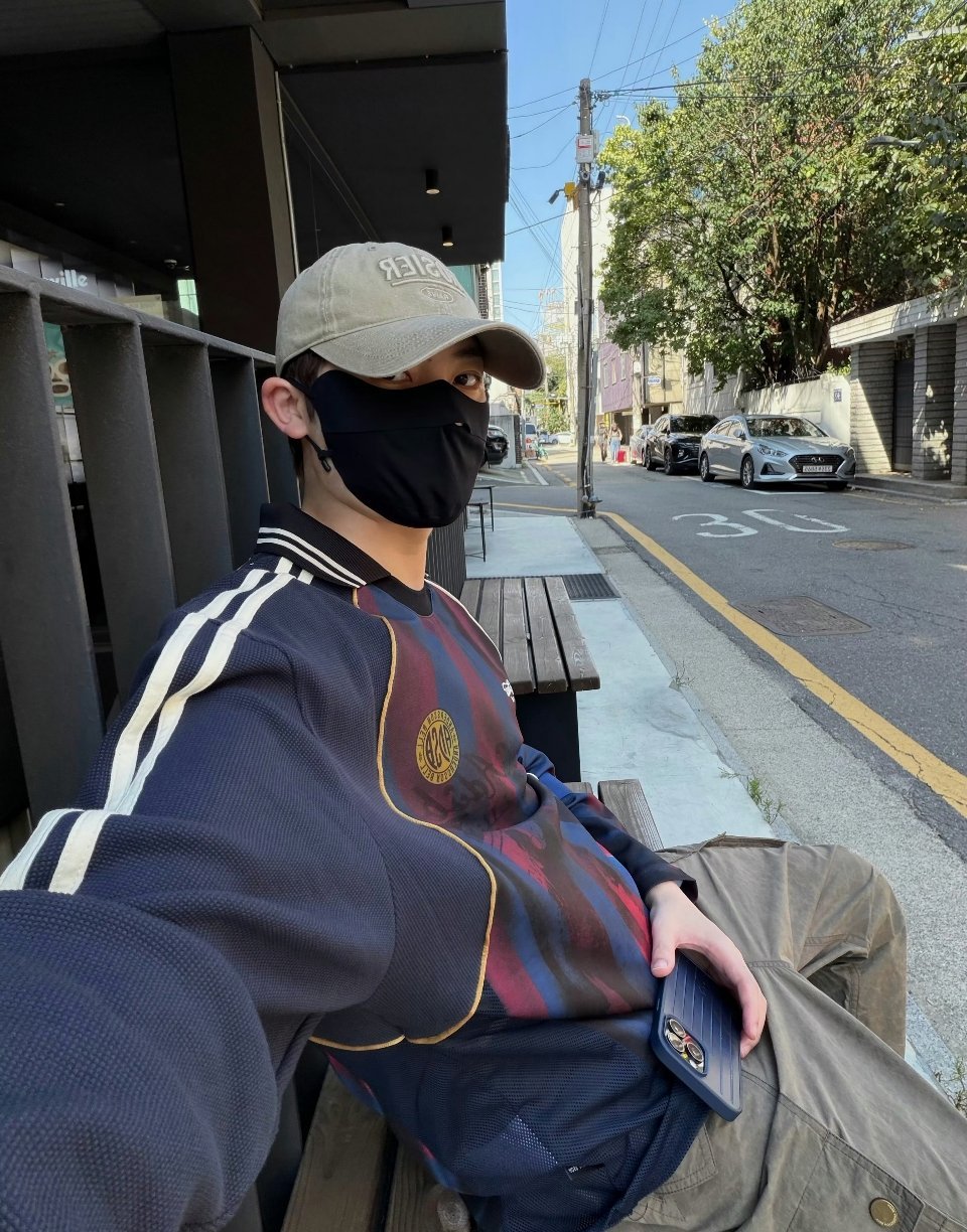 思慕社字母[超话] 你是我人生里一场高烧，来时轰轰烈烈，走时抽筋扒皮。病好了，却