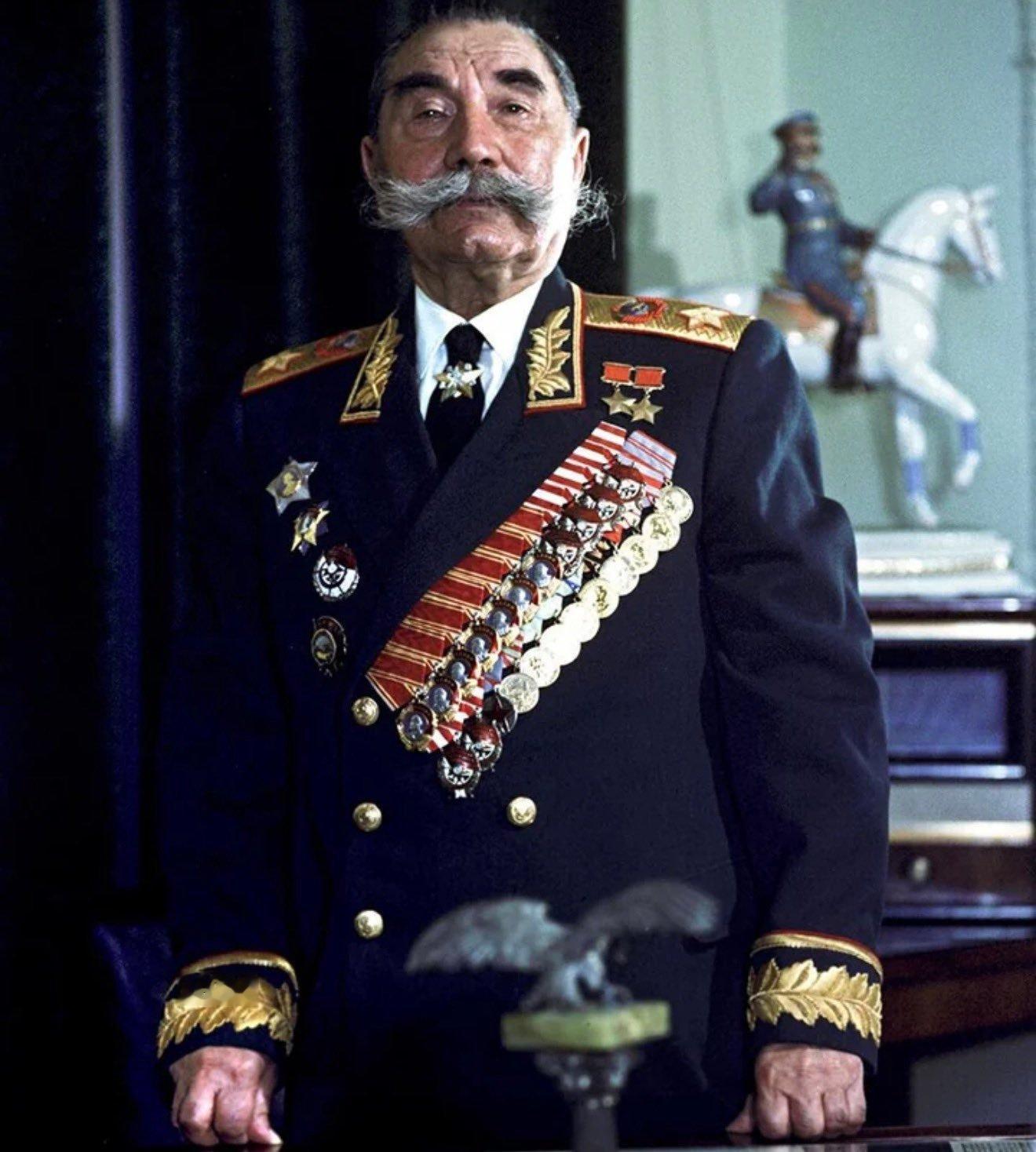 谢苗·布琼尼（Семён Будённый）出生今俄罗斯罗斯托夫州（靠近乌克兰）