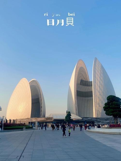 珠海一日游玩路线🌊 经典情侣路浪漫线

• 珠海渔女：珠海地标，香炉湾畔必打卡