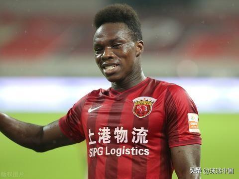 前海港外援埃弗拉本可入籍，却拒绝中国队
 
在中国足坛的归化浪潮中，曾有多名符合