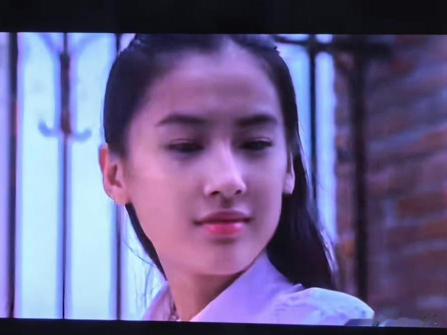 张雨绮包场了
张柏芝也包场了
黄圣依这边确实一直沉默着，看来她和星爷是彻底的各自