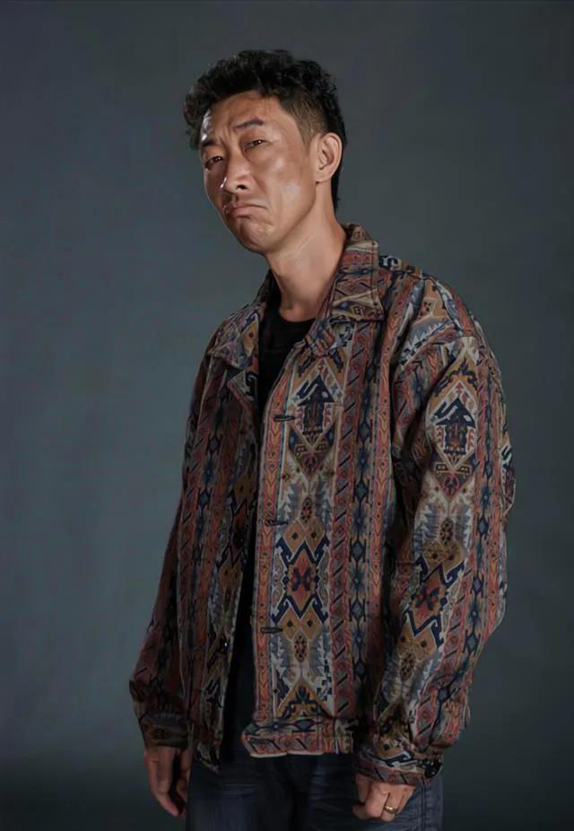 演员，王沛禄说，作为一个演员，我特想见一下张艺谋导演，远远的看着就行，现在拍《第