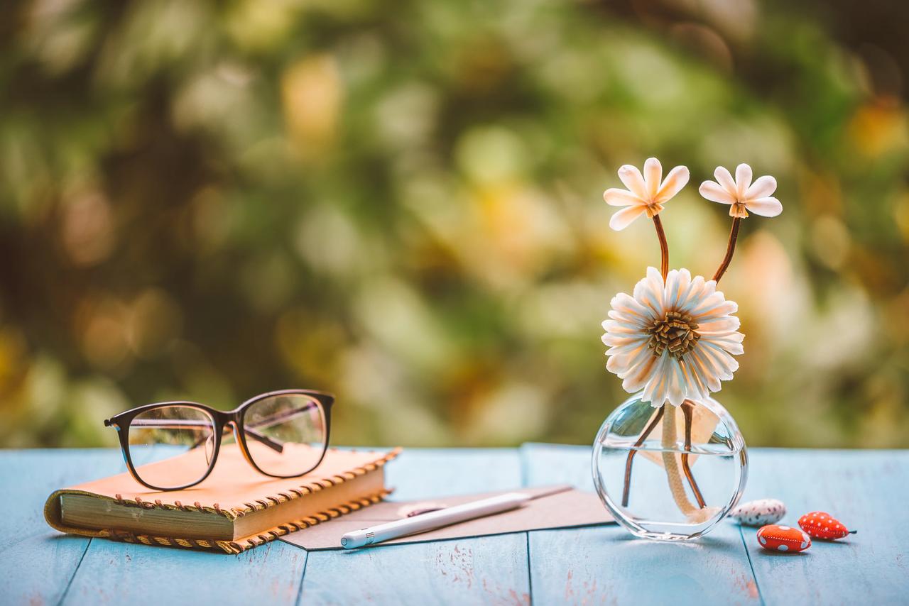 从真实心理体验来讲：
辛苦的感觉来自被动而为，
愉悦的感觉来自主动想做！
这就是