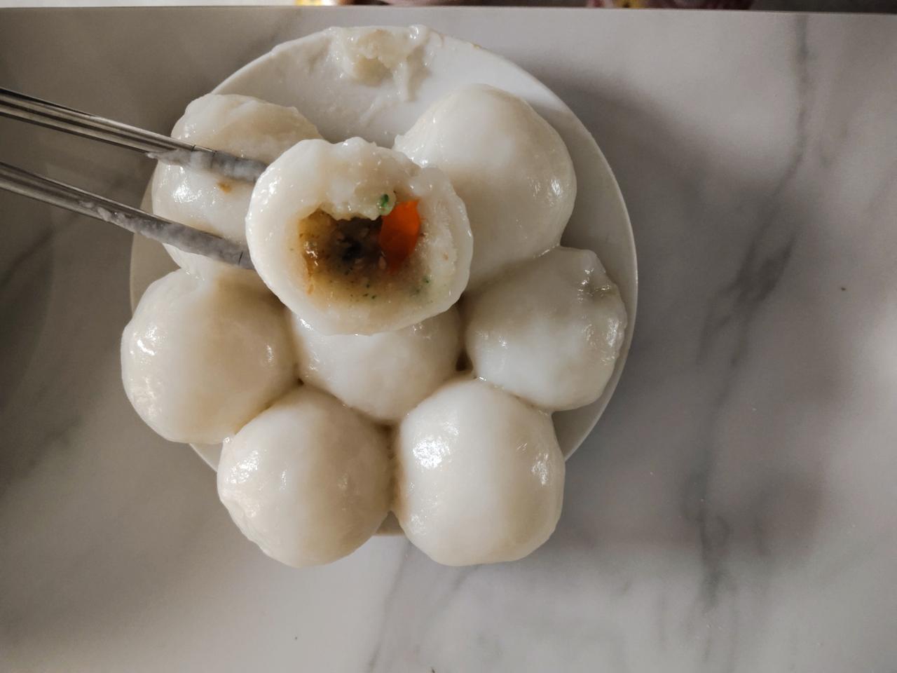 元宵和汤圆是一样吗？
我刚刚发现有一位网友说，他从来没吃过元宵，今天第一次吃？那