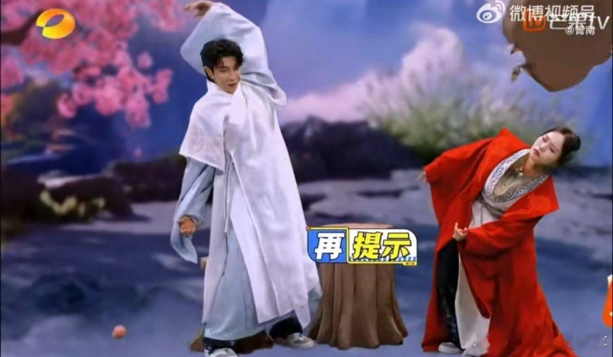 这段给丁程鑫忙成啥样了你好星期六 丁程鑫这段忙得像个小天使多多！零帧“小绿人”超