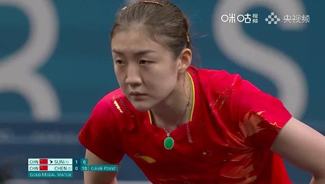 厉害，陈梦的心理素质真的不是盖的，满场都是为孙颖莎的加油声，但是他丝毫不受影响。