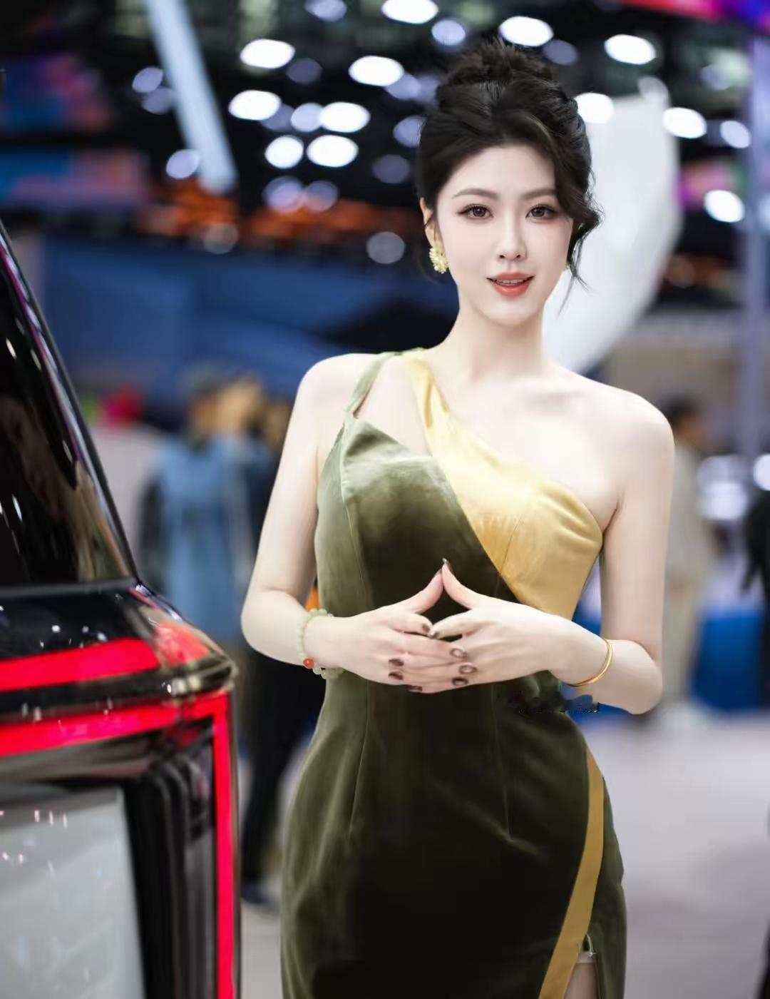 看看气质女神的穿着搭配吧