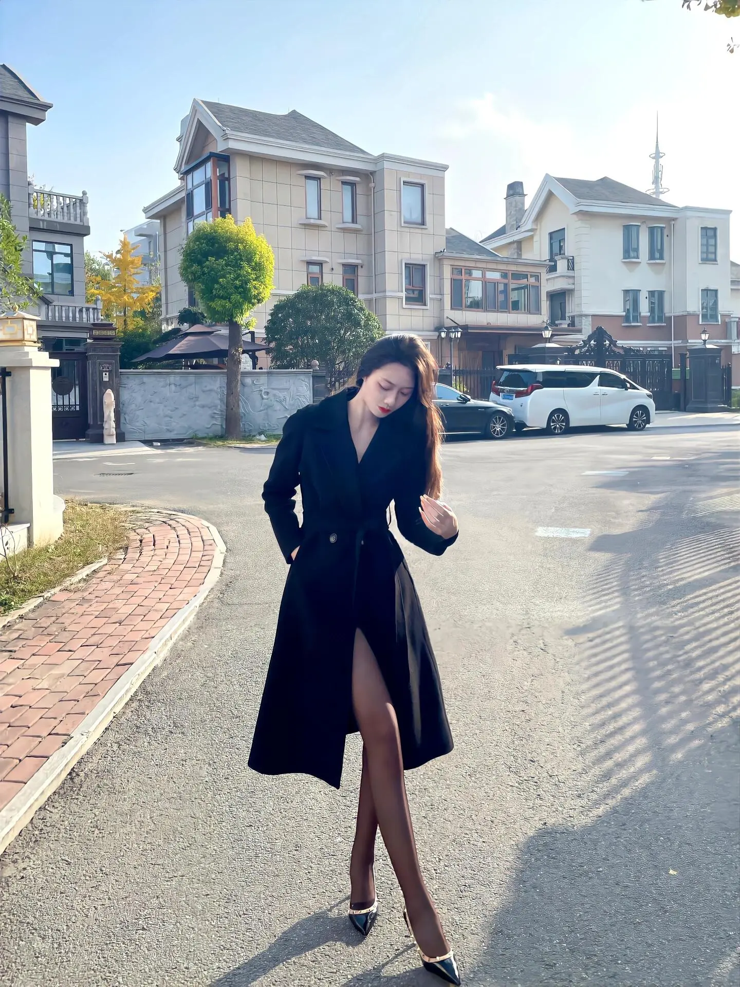 江湖的规矩就是，你发自己的光就好，你可以照亮别人，但是你不能去吹灭别人...