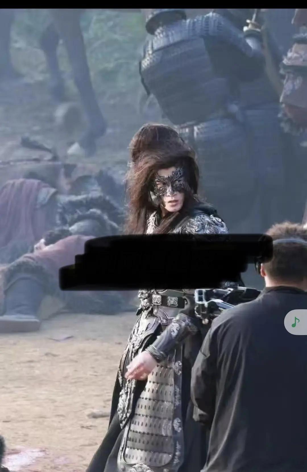 猜人，这是哪位啊。。真有点认不出来了 