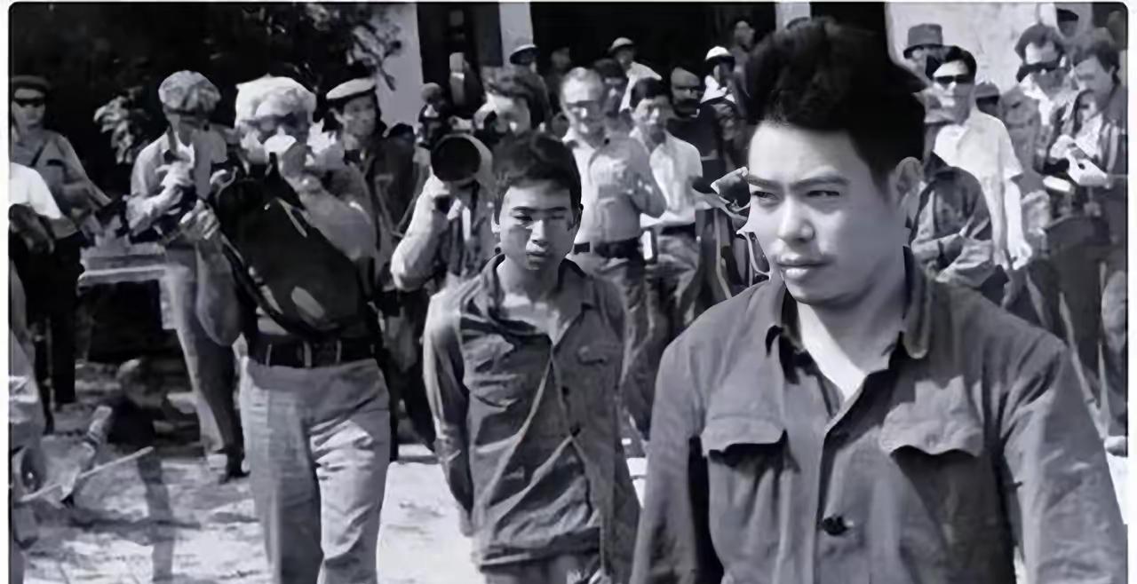 1990年，在越南关押6年的“叛徒”汪斌回到国内，昔日战友纷纷指责他是卖国贼，上