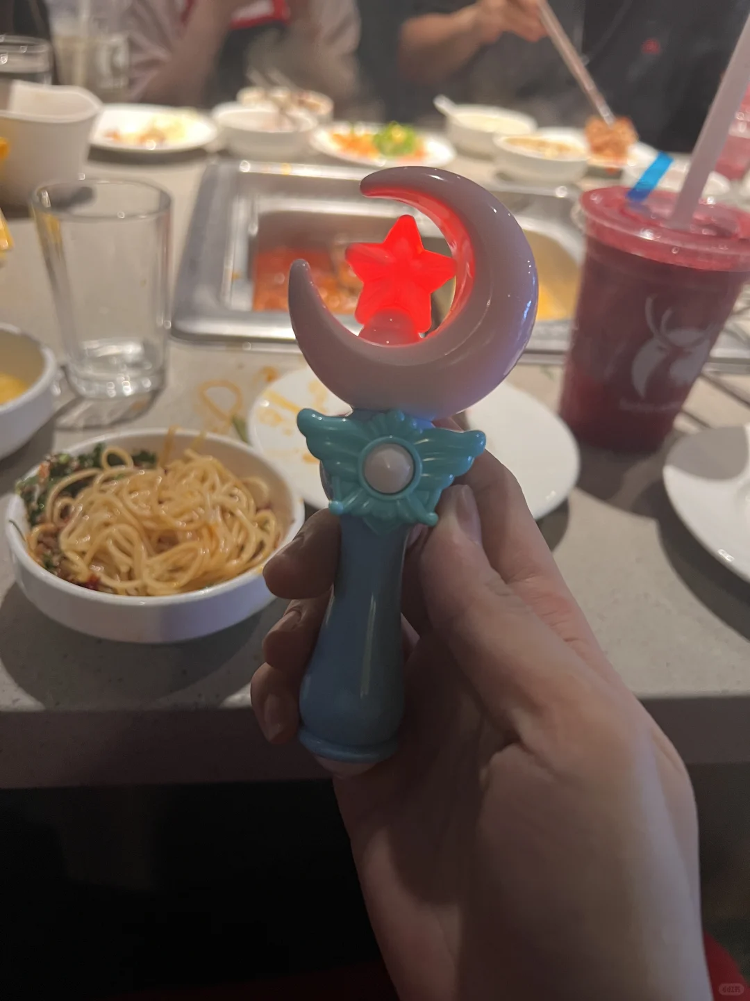 去海底捞真的可以拿儿童玩具😁