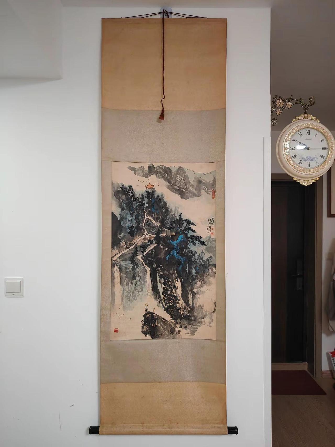 李承志早期(1985年)设色山水立轴，画芯尺寸83×50cm，欢迎交流。李承志，