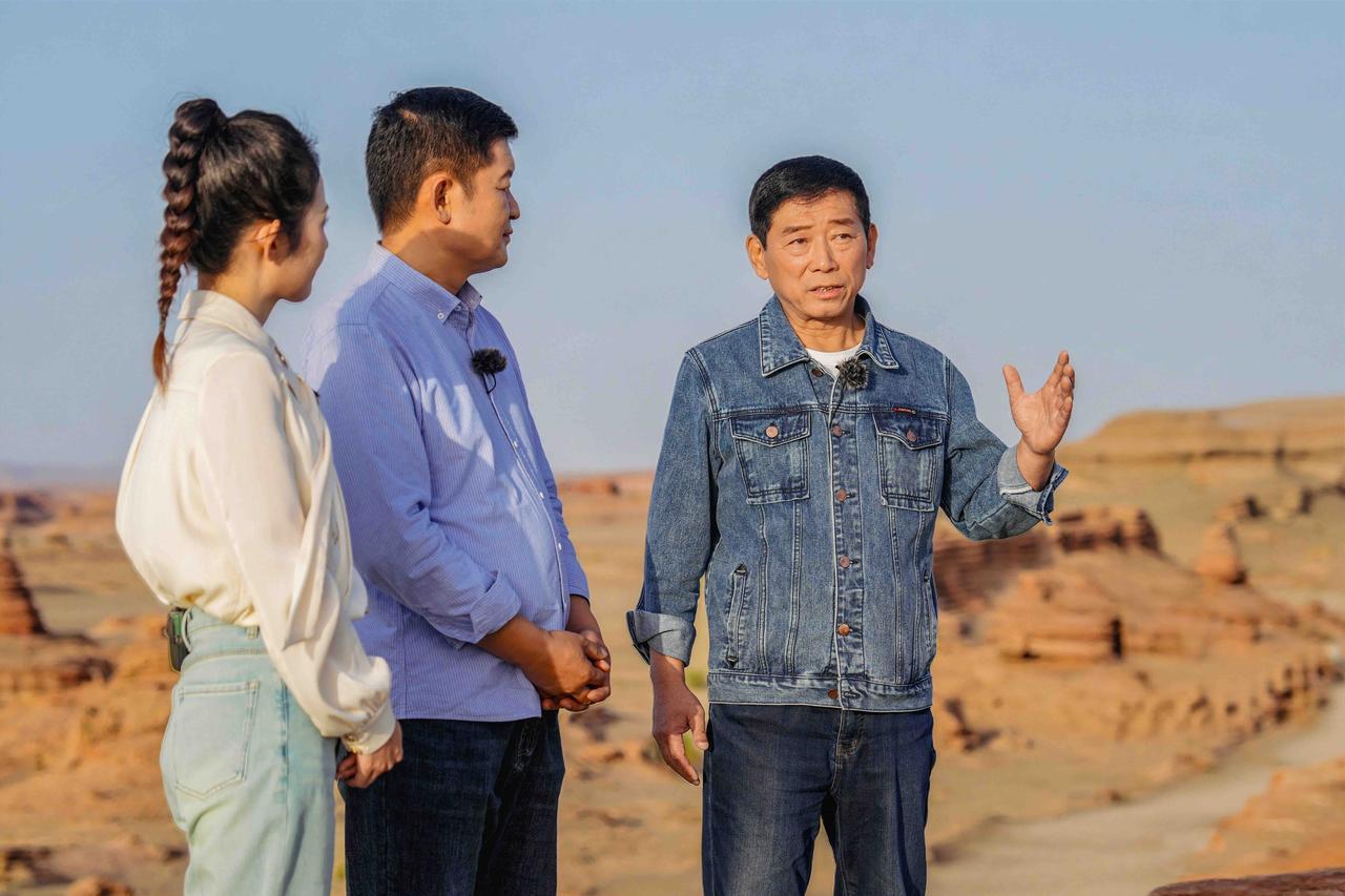 。
在文化瑰宝莫高窟，魏建军点赞雷公鼓，聊及汽车设计要萃取莫高窟文化：从多面串联