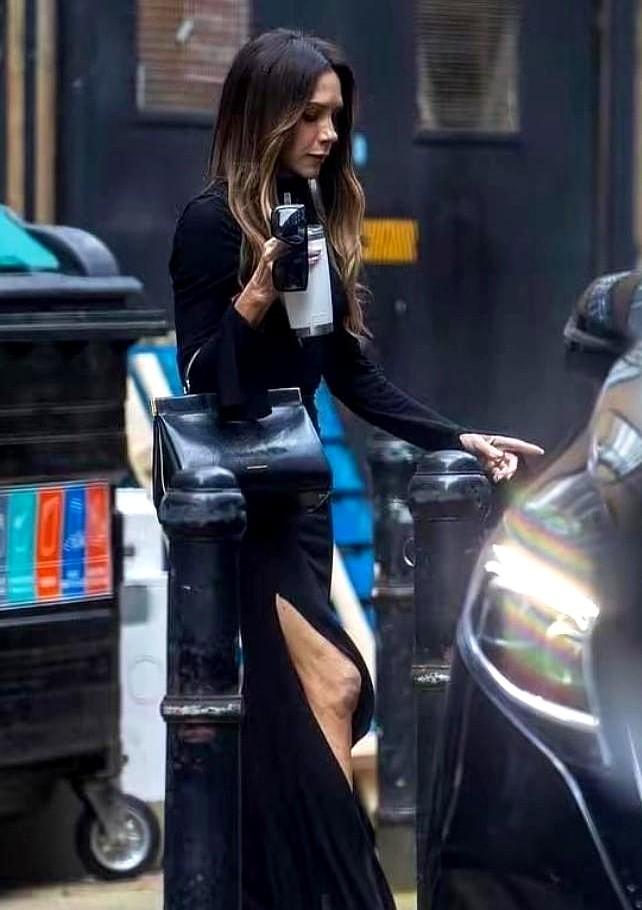 贝嫂这25年，真不是一般人能过的！

为了抗衰老，她几乎只吃烤三文鱼和清蒸蔬菜，