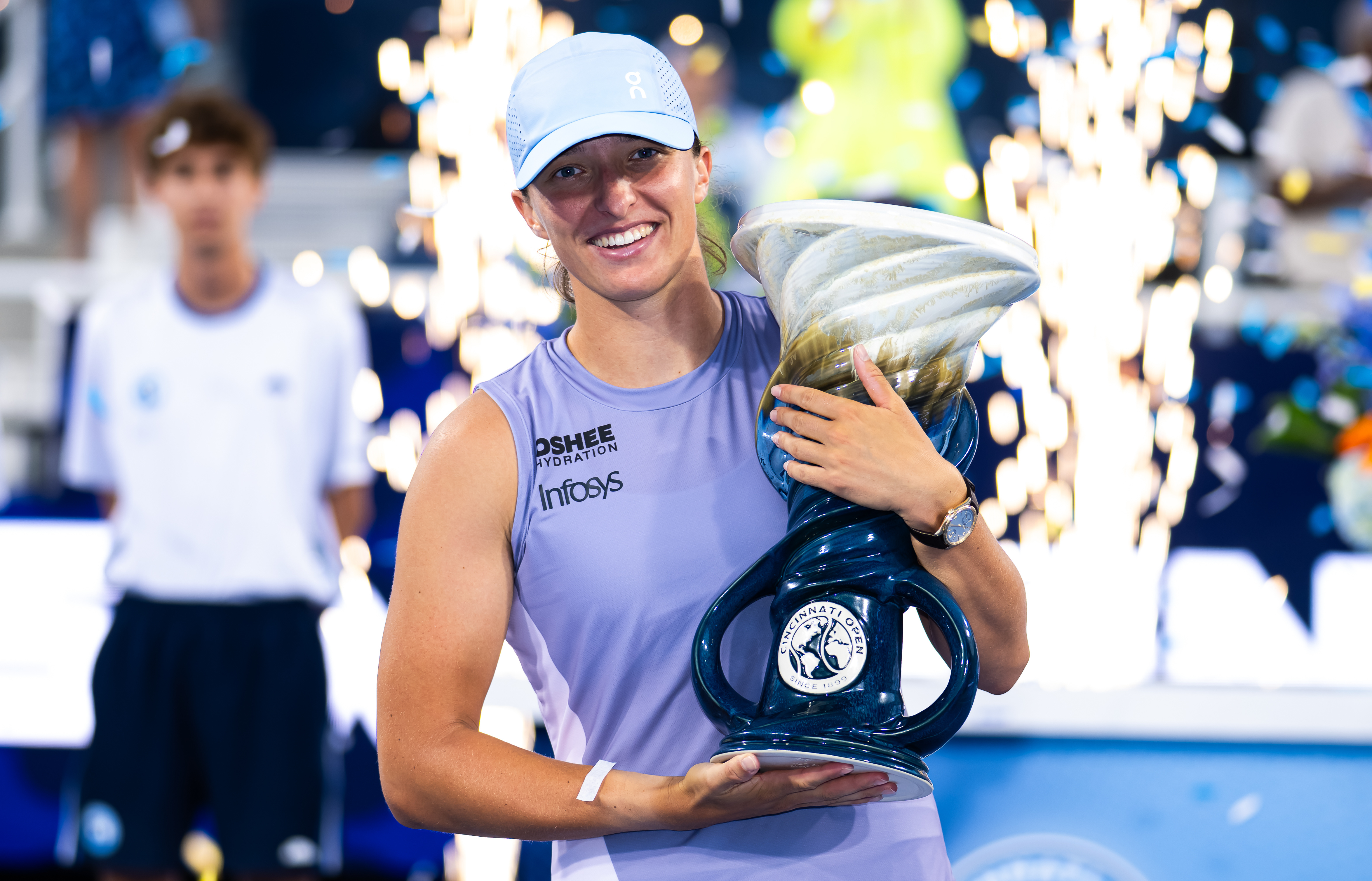 WTA1000辛辛那提站签表出炉，前八种子对位如下👇萨巴伦卡 - 斯维托丽娜高