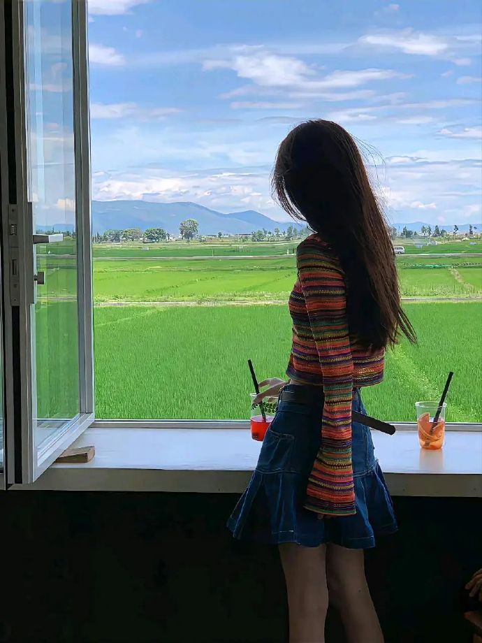 𓂐໑ຼₒ₂₅  ⊰  ᴅᴀʏ🍹   “多观察  少发言  人性不爱听实话  