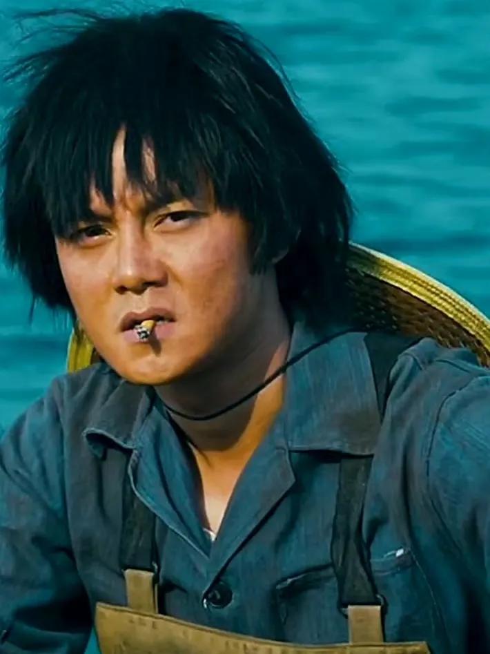 我替尹正感到可笑又可悲。

以前是粉丝之间对骂，现在戾气升级，粉丝骂偶像，我还是
