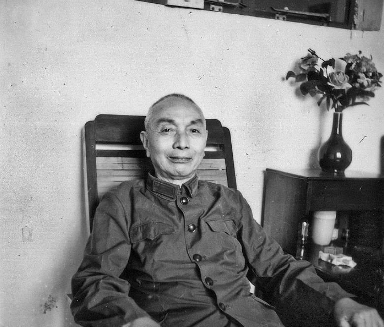 他一生效忠于党，建国后却被当作投诚将军，晚年写下四十万字回忆录想要自证身份
19