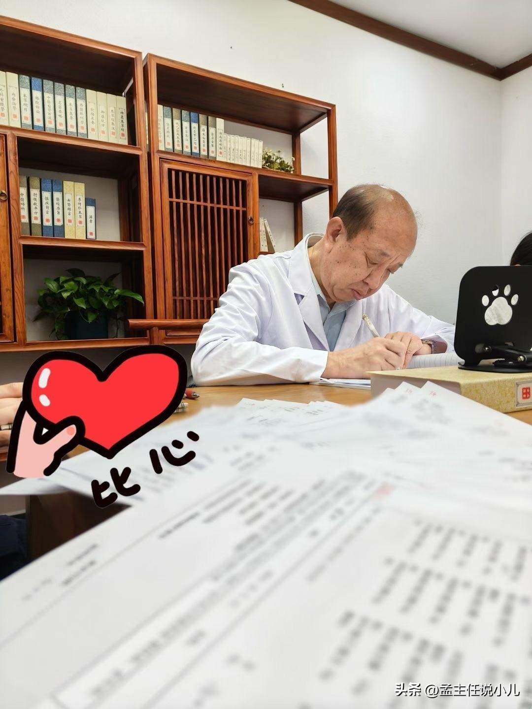 抽动症长大了就好了，真是这样吗？
抽动症圈流行一个观点：80%的抽动孩子，过了青