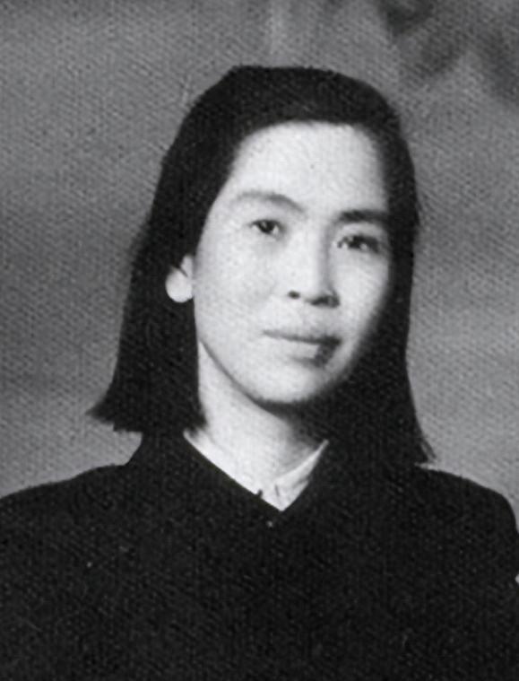 1949年方志纯陪同贺子珍姐妹拜访陈毅，贺子珍感叹陈毅变得比过去更加活泼了
19