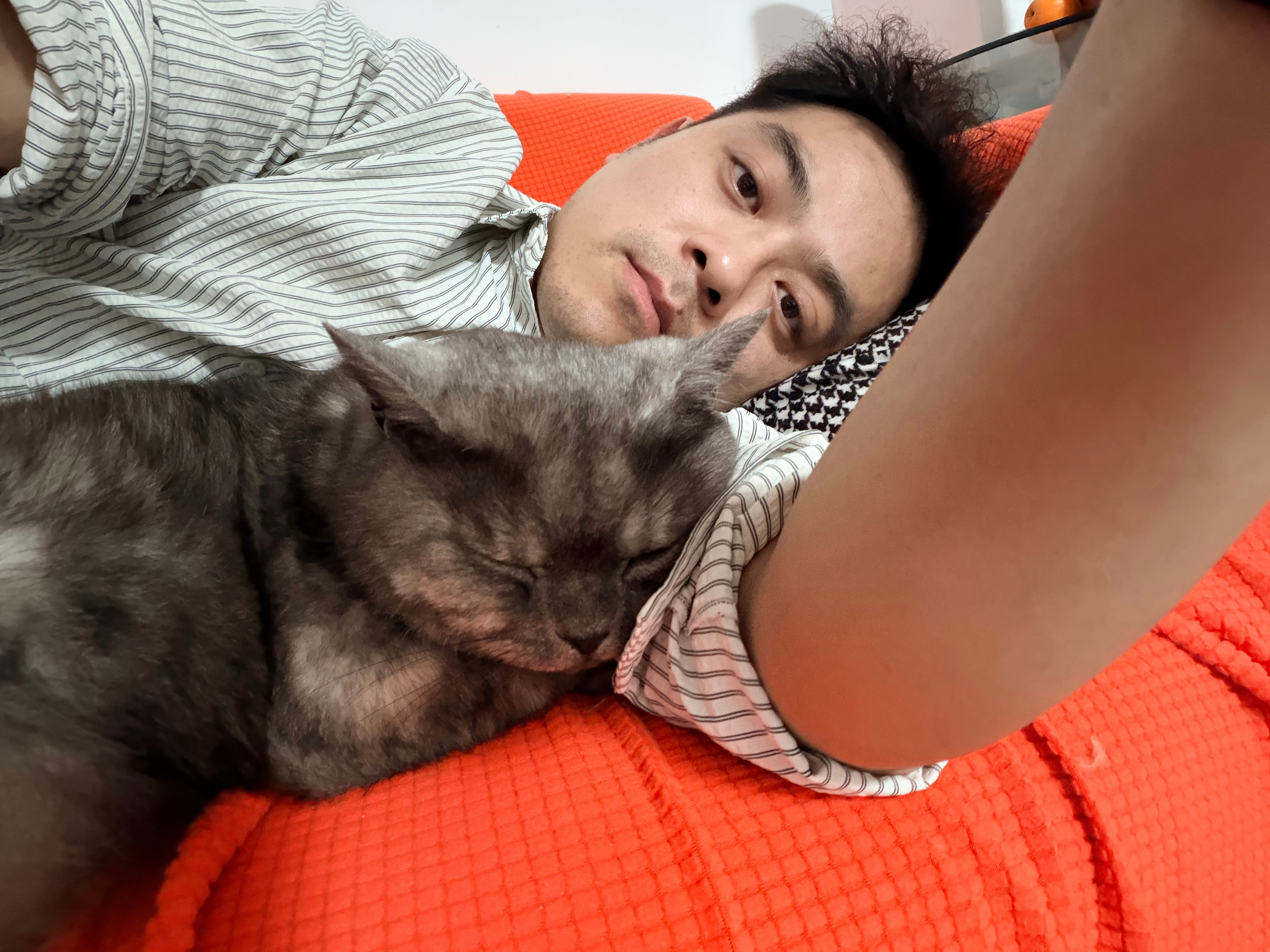 胖东来18元瓶装矿泉水遭哄抢在我看来胖东来只是给了一个商品正常的价格。18元15