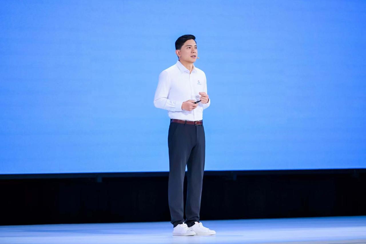 【百度搭子DuMate正式亮相，内置百度AI生态能力，拥有“超级执行力”】

在