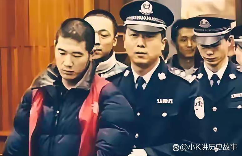 退伍军人崔英杰案：一句辩护词逆转生死，道尽底层生存血泪
 
2006年退伍军人摆