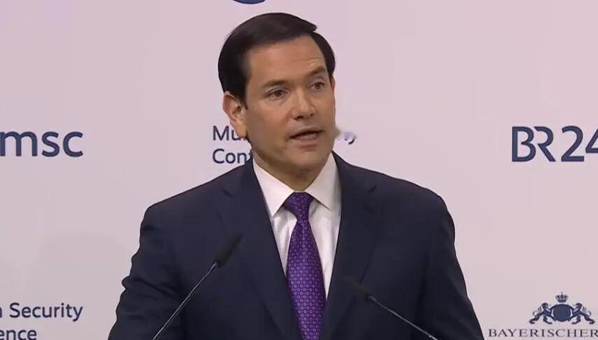 周波：鲁比奥给了欧洲一个“糖霜苹果”
去年的慕安会上，万斯的讲话完全超出了所有人