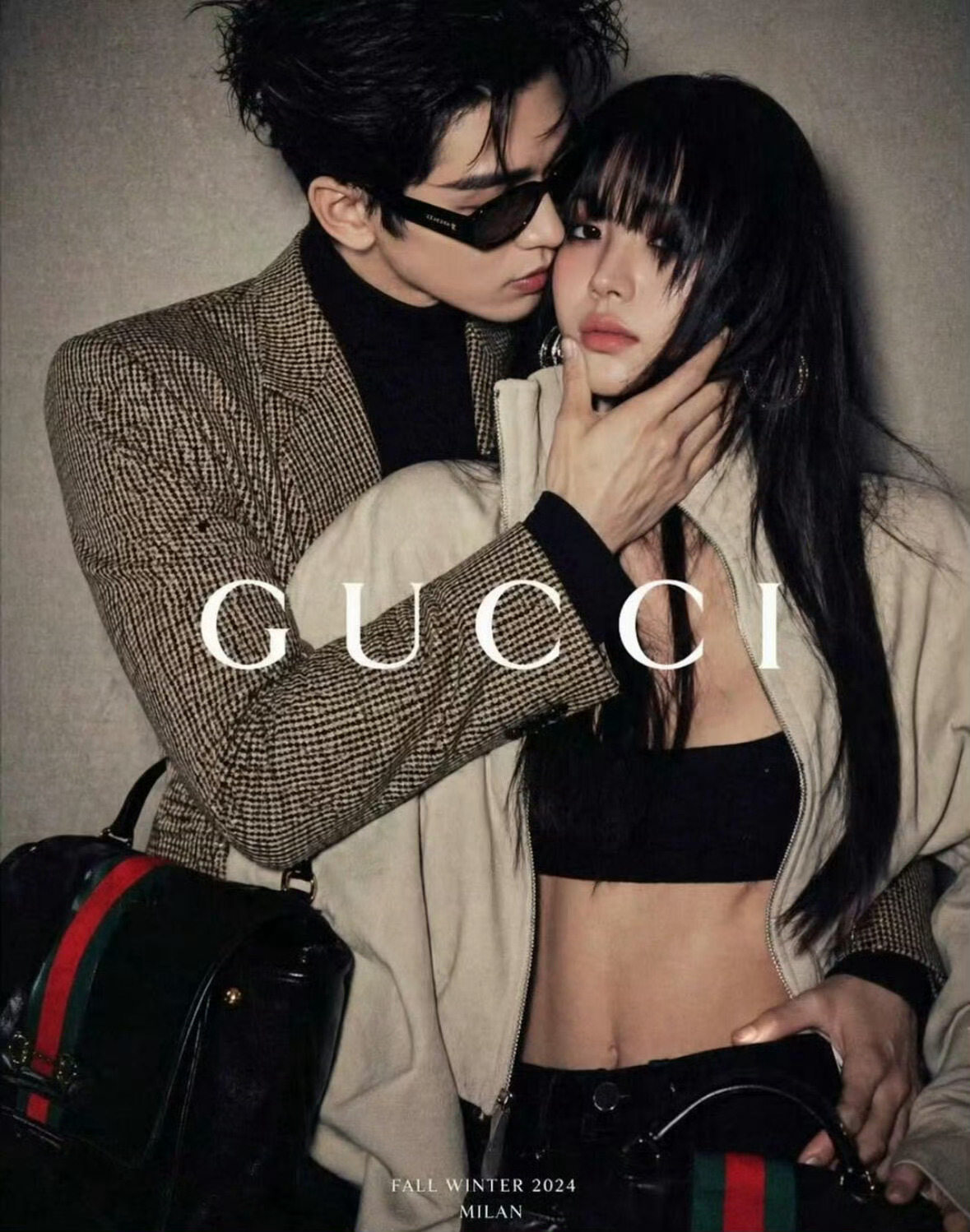 张凌赫田曦薇 假封面接张凌赫田曦薇双杂  好嘟好嘟看来杂志要来了，不过有一说一，