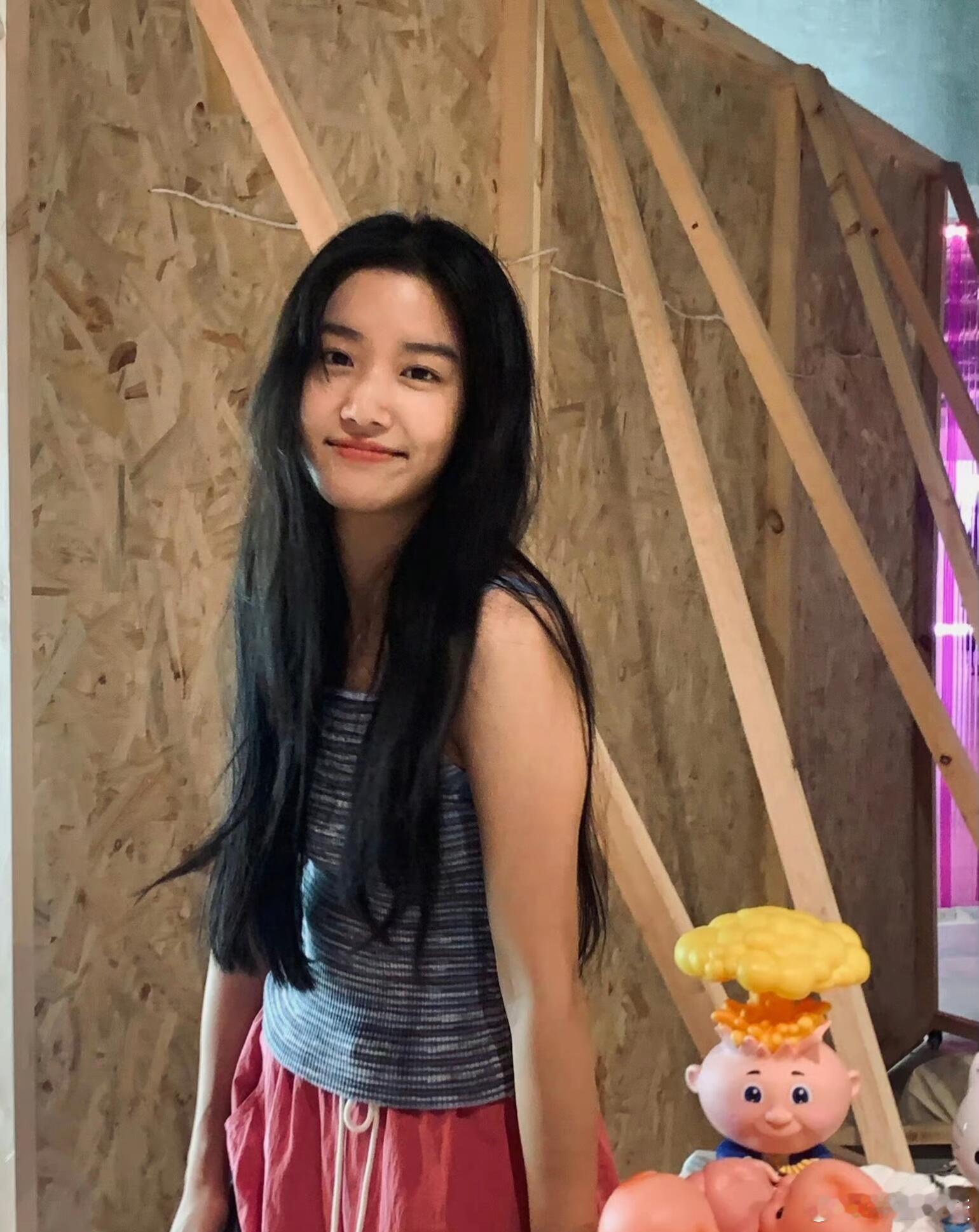 卢昱晓  15张照片都盖不住你的明媚卢昱晓｜ 