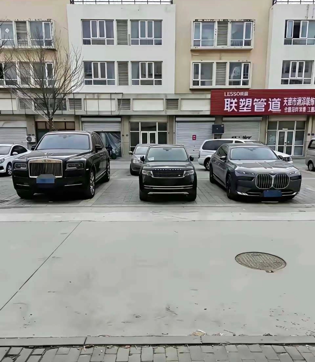 这应该是最憋屈的路虎了 