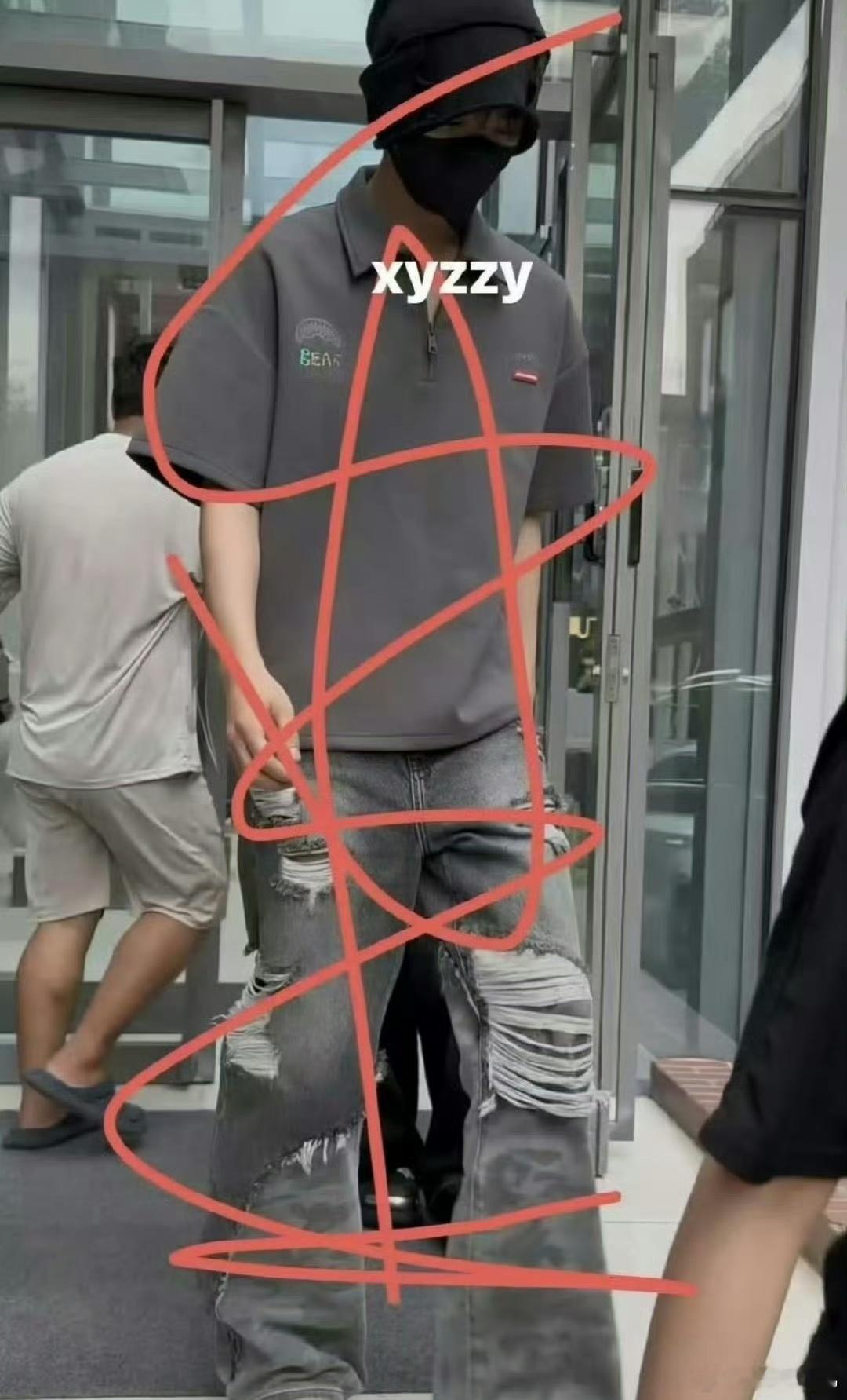 梓渝上班录歌路透    梓渝梓渝上班录歌梓渝[超话] ​​​