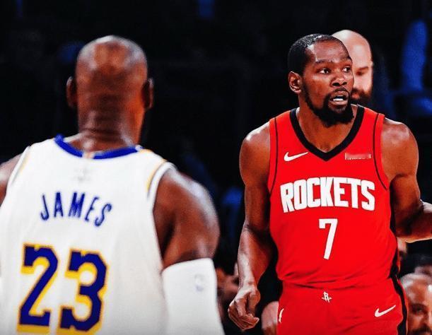 火箭队第四节又崩了！
今天净输20分，连续两场领先16分、14分全被翻盘。
想想