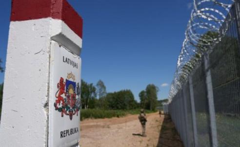 【拉脱维亚已完成与俄罗斯的边境围栏建设】目前总共已建成近 280 公里的屏障——